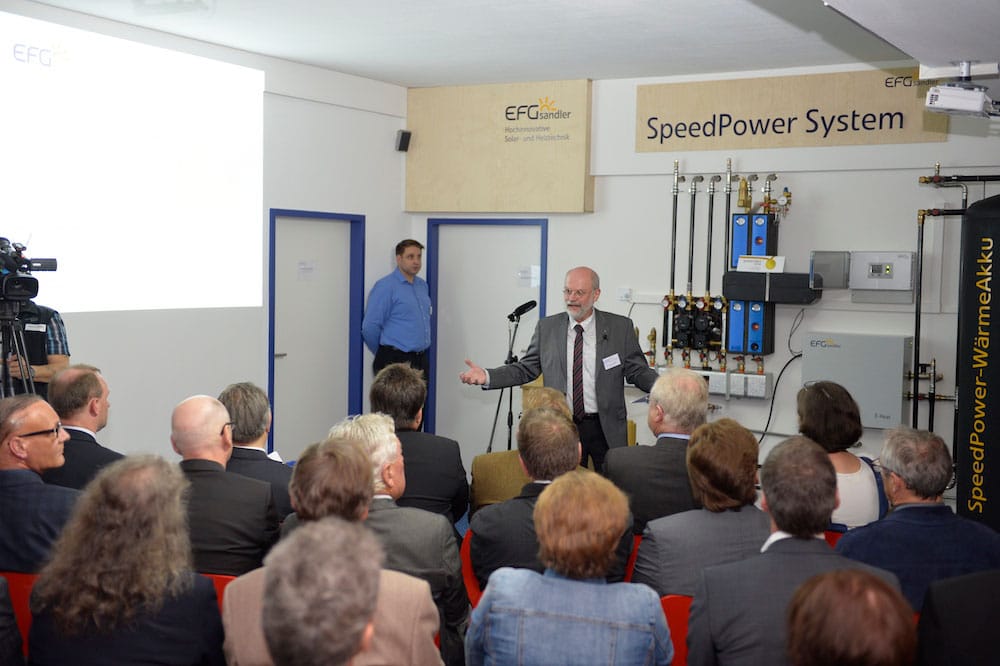 Eröffnung des ersten Vorführzentrums zur Präsentation von SpeedPower (2014)